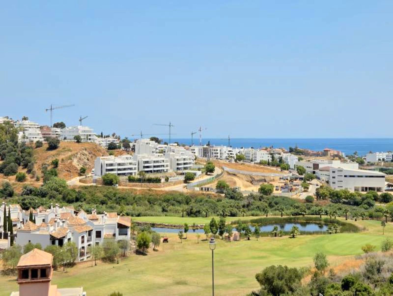 Exterior view of Single-family semi-detached for sale in Estepona  with Terrace, Storage room and Furnished