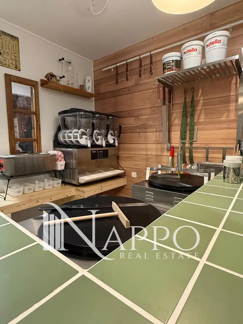 Commercial properties for rent in  Palma de Mallorca  with Air Conditioner, Internet and Alarm