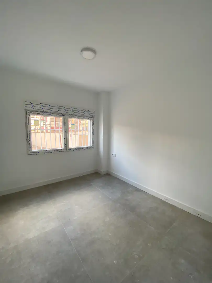 Habitación de Piso en venta en Alicante / Alacant con Trastero, Horno y Microondas