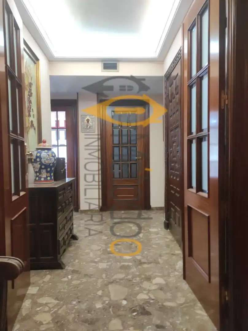 Flat for sale in Sevilla  with Air Conditioner, Terrace and Balcony