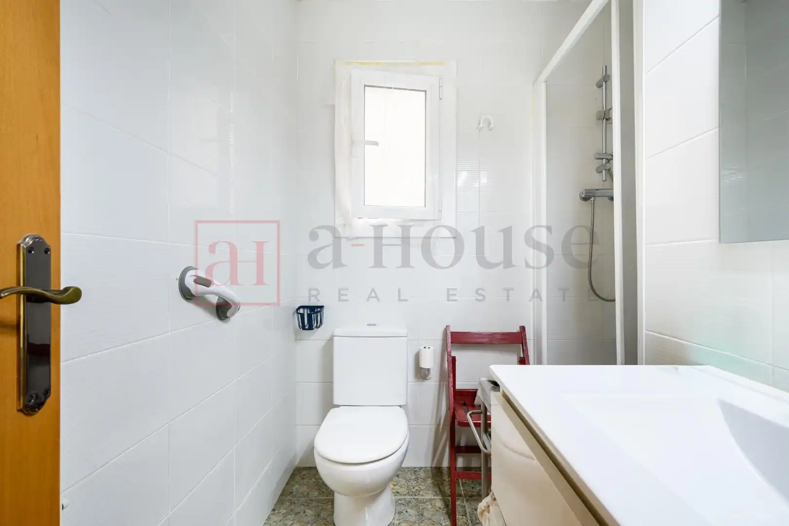 Bathroom of Flat for sale in Barcelona  with Air Conditioner, Heating and Terrace