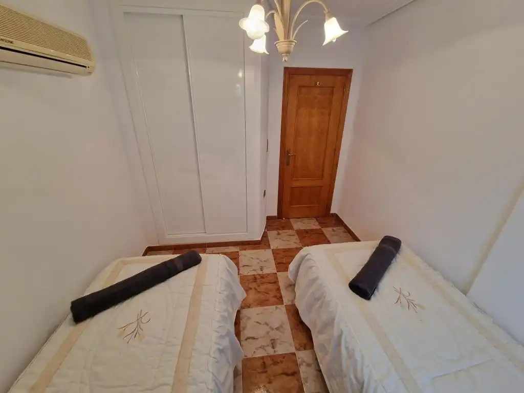 Dormitori de Casa o xalet de lloguer en Orihuela amb Aire condicionat, Moblat i Jacuzzi