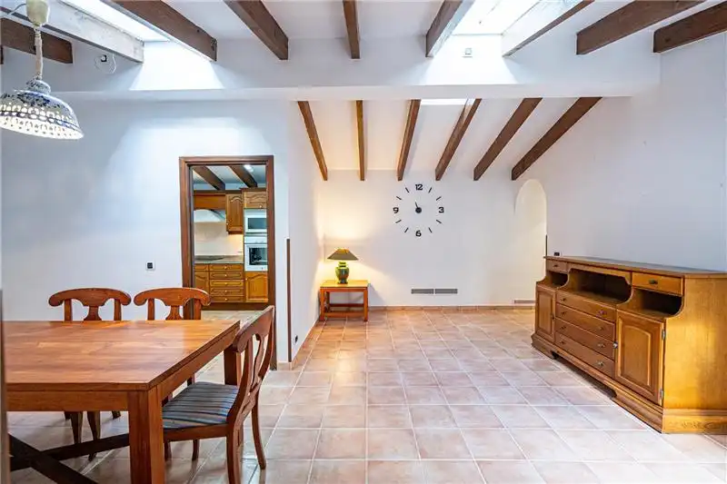 Esszimmer von Erdgeschoss zum Verkauf in Pollença mit Klimaanlage und Terrasse