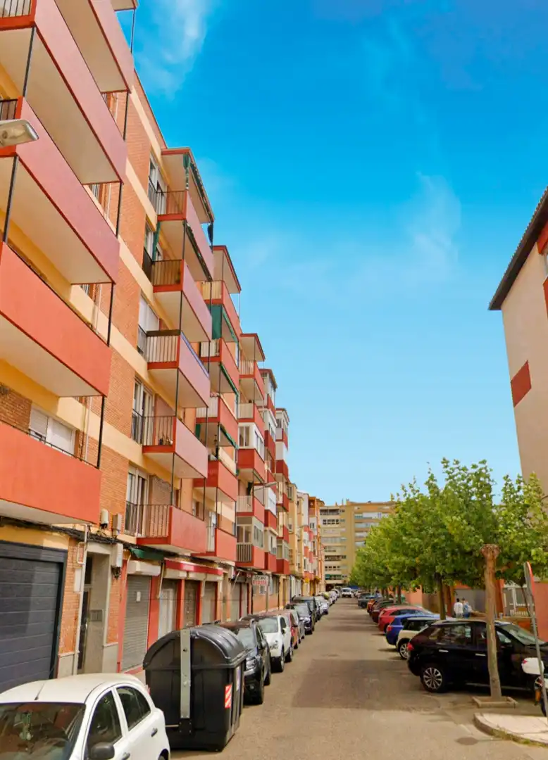 Vista exterior de Piso en venta en Palencia con Calefacción, Terraza y Horno