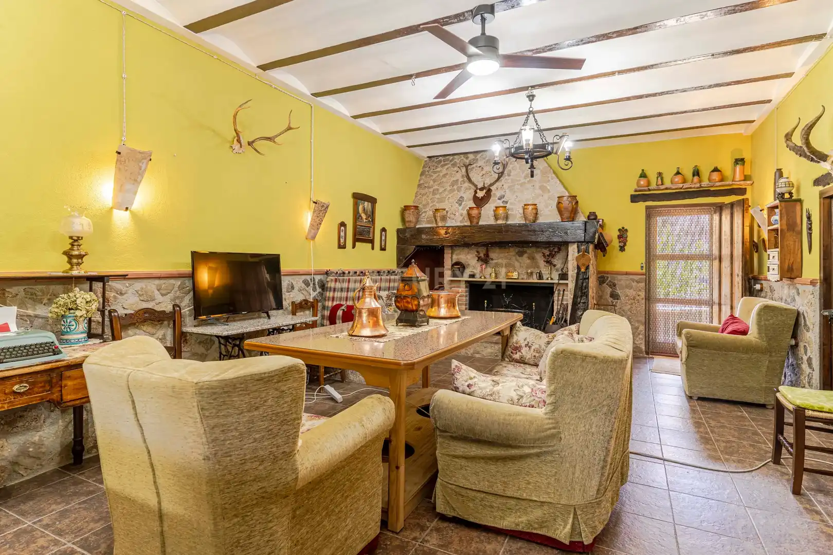 Comedor de Casa o chalet en venta en Huelma con Jardín privado y Sauna