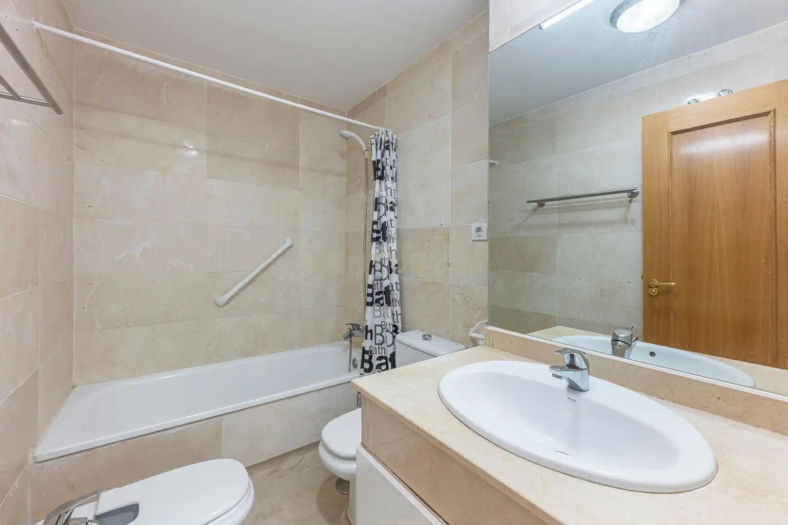 Bathroom of Apartments for sale in Marbella  with Air Conditioner, Swimming Pool and Washing machine