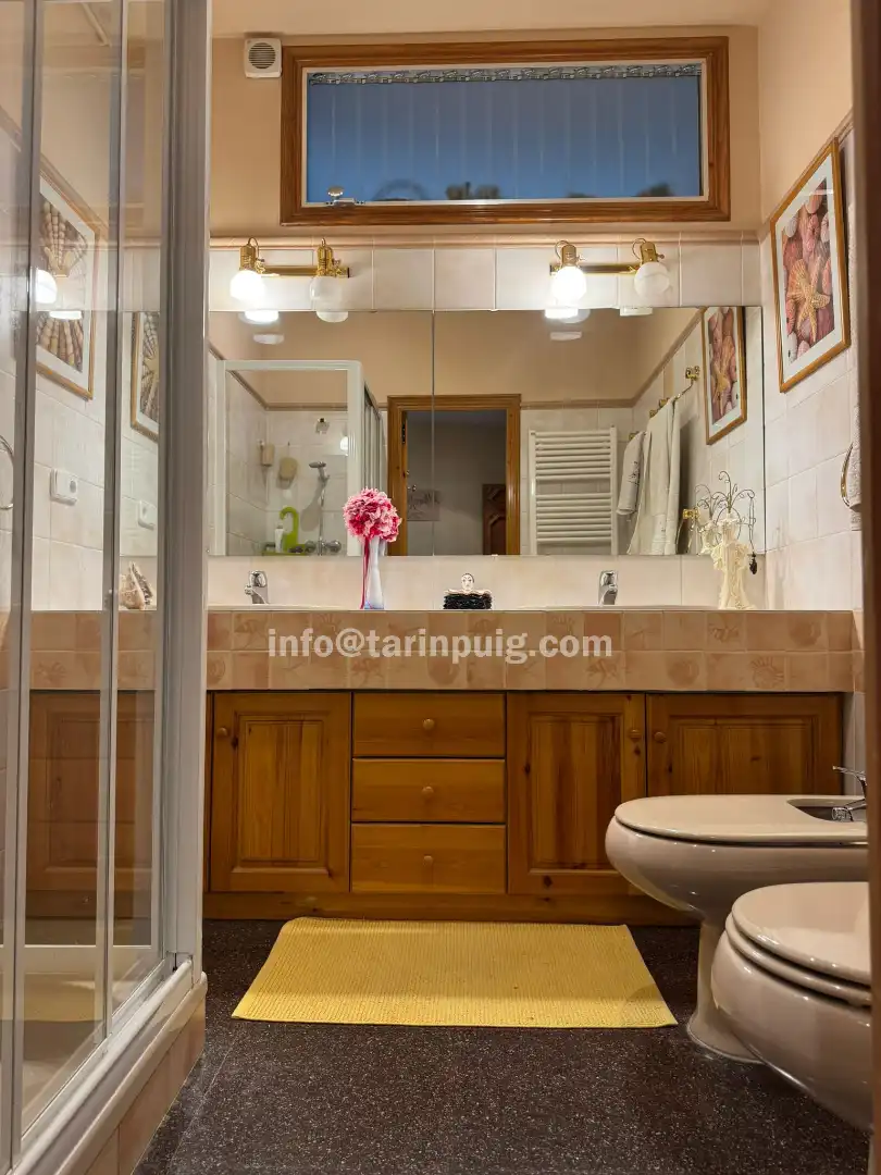 Baño de Casa o chalet en venta en Begues con Aire acondicionado, Calefacción y Jardín privado