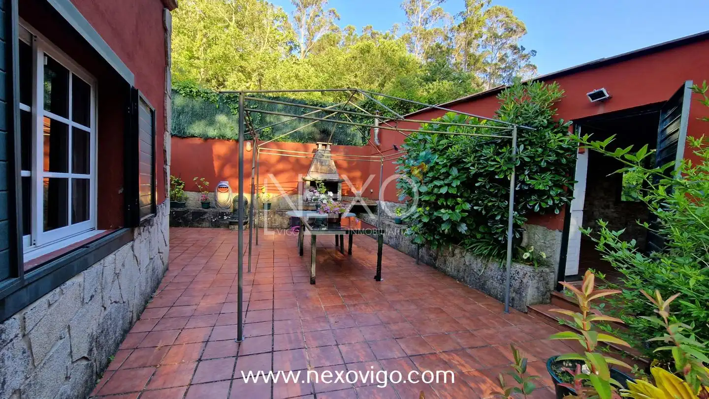 Terraza de Casa o chalet en venta en Cangas  con Calefacción, Jardín privado y Piscina