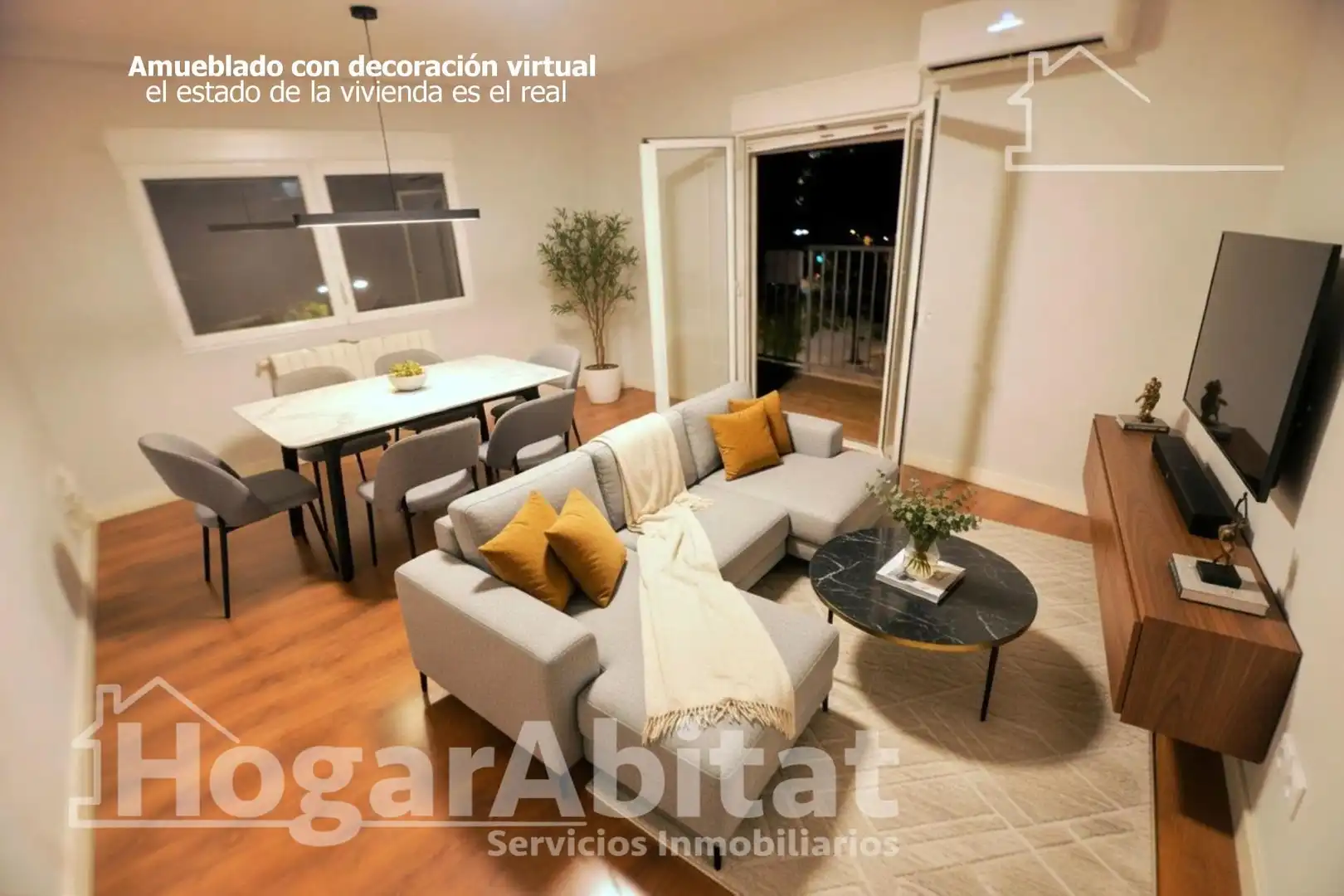 Living room of Flat for sale in Valencia  with Air Conditioner, Heating and Parquet flooring