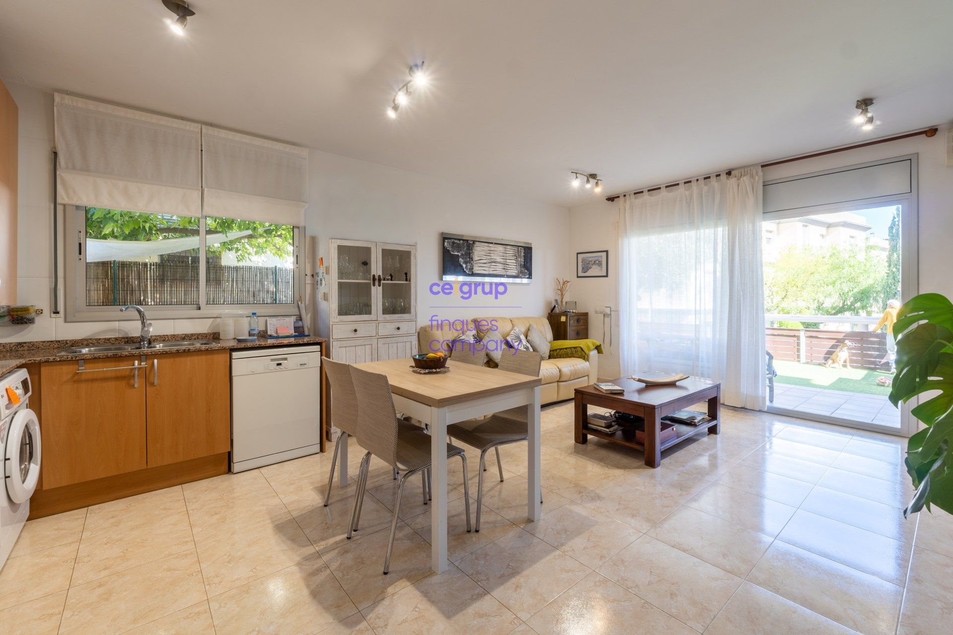 Jardí de Planta baixa en venda en Llançà amb Calefacció, Terrassa i Traster