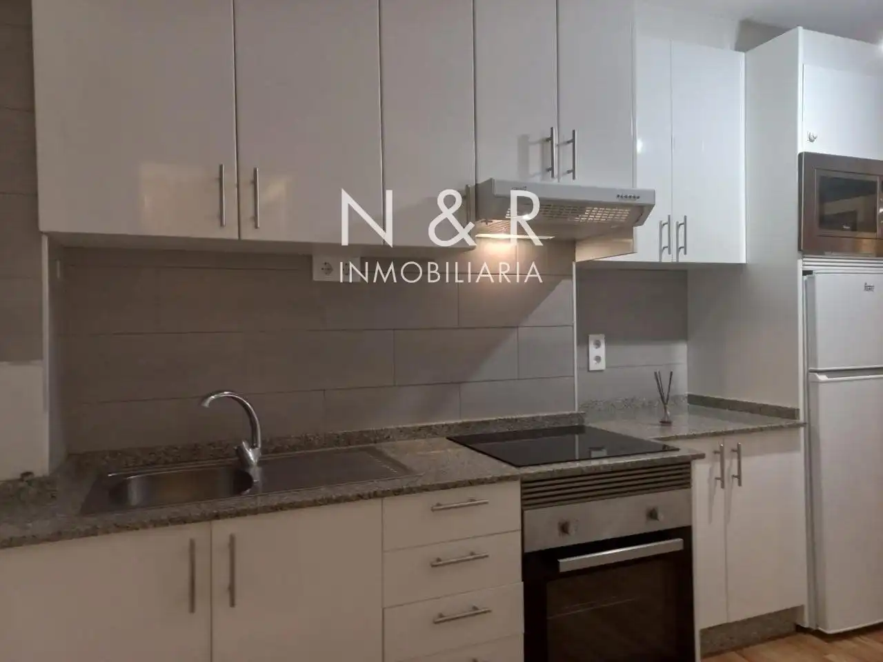 Cocina de Piso de alquiler en Santiago de Compostela  con Calefacción y Se aceptan mascotas