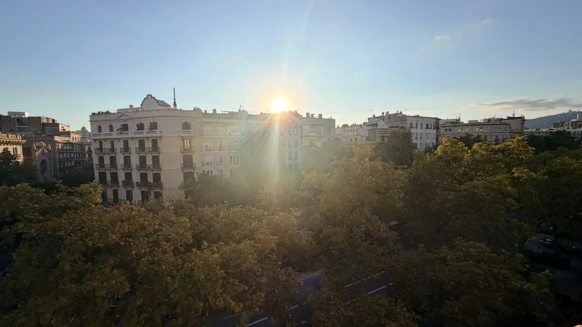 Vista exterior de Piso en venta en Barcelona con Parquet