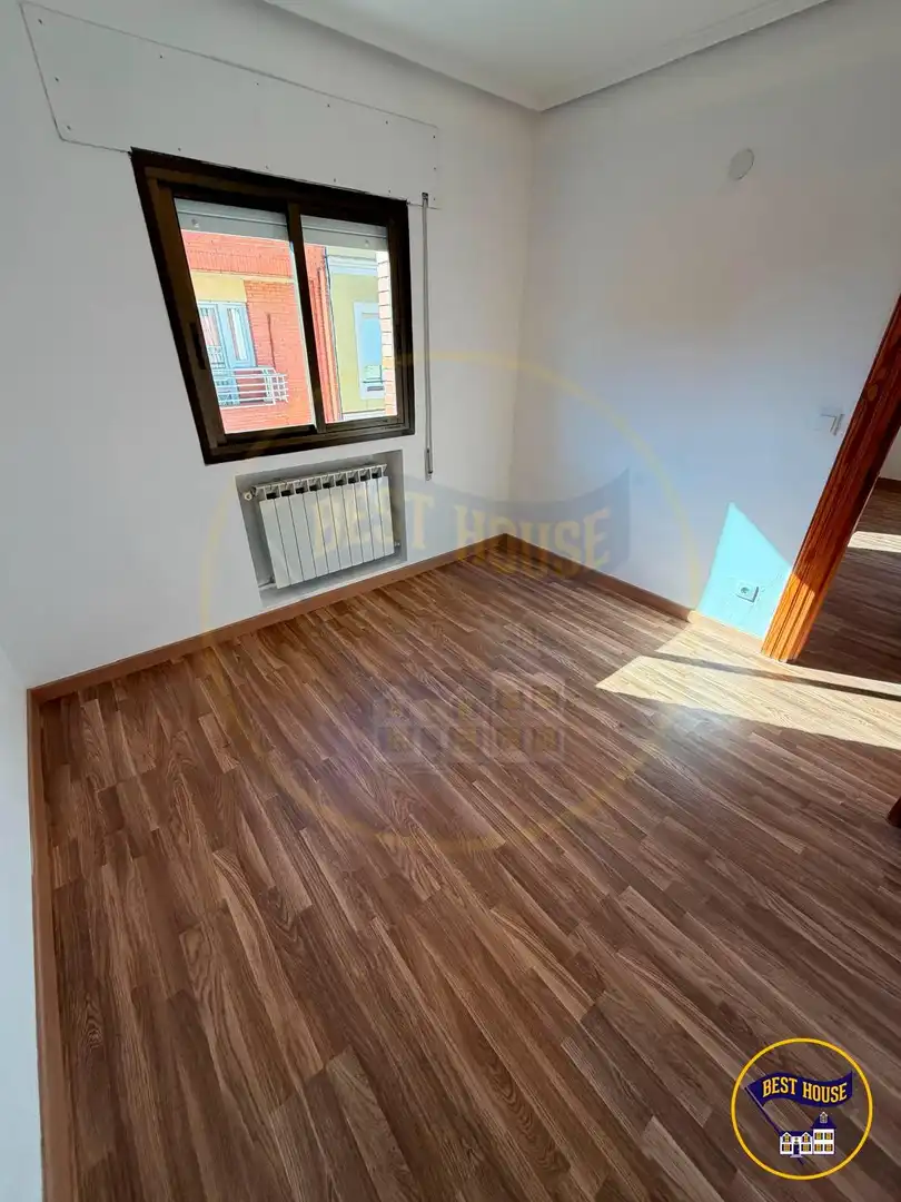 Bedroom of Flat for sale in Cuenca  with Heating