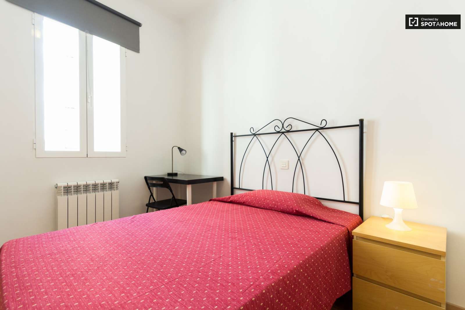 Bedroom of Flat to share in  Madrid Capital  with Air Conditioner, Heating and Terrace