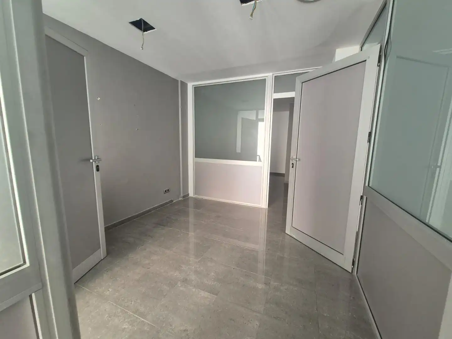 Habitación de Local en venta en Barcelona