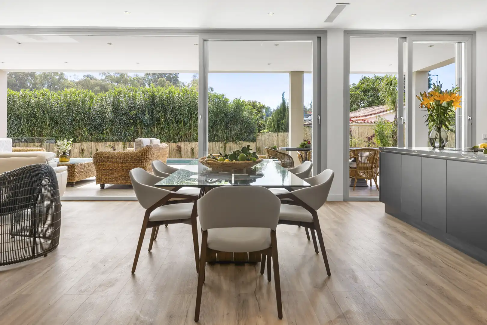 Comedor de Casa o chalet en venta en Marbella con Aire acondicionado, Jardín privado y Terraza