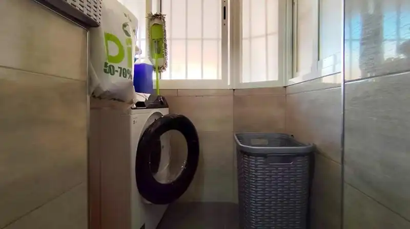 Baño de Piso en venta en Pulianas con Aire acondicionado y Parquet