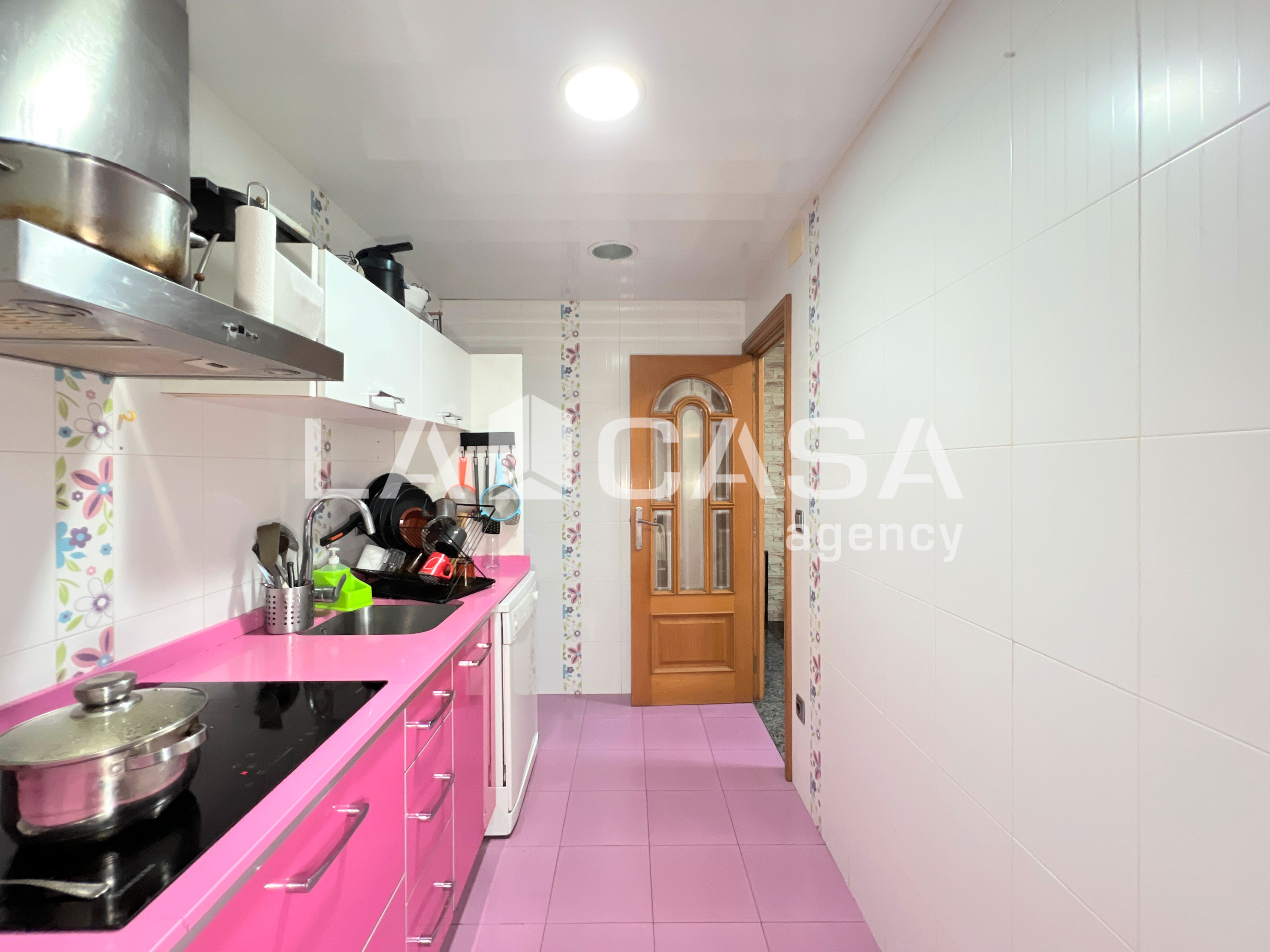 Kitchen of Flat for sale in Badalona