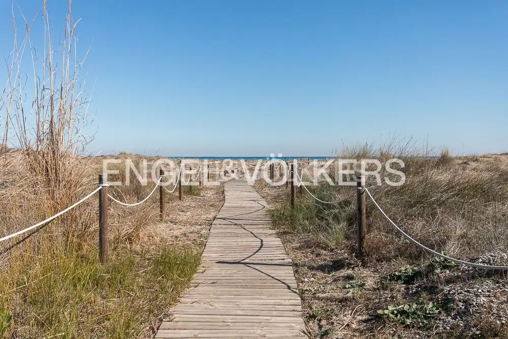 Casa o chalet de alquiler en Sagunto / Sagunt con Aire acondicionado, Calefacción y Jardín privado