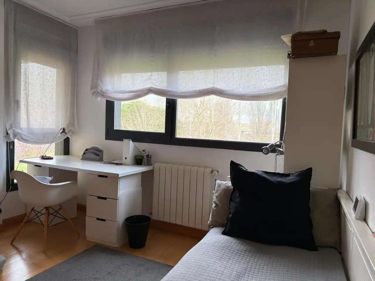 Habitación de Casa o chalet en venta en Burgos con Calefacción, Jardín privado y Trastero