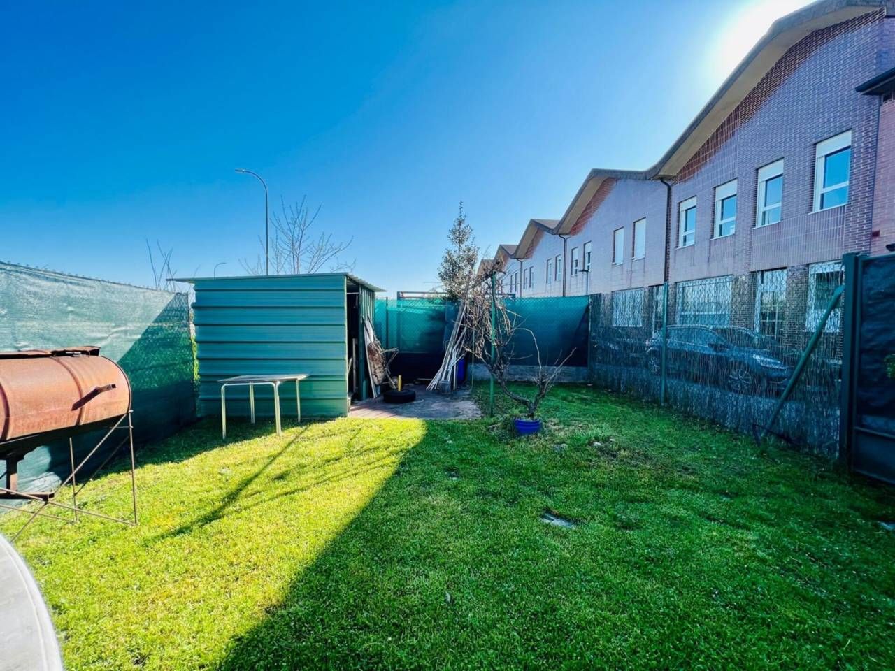 Garden of Single-family semi-detached for sale in Burgos Capital  with Heating, Private garden and Parquet flooring