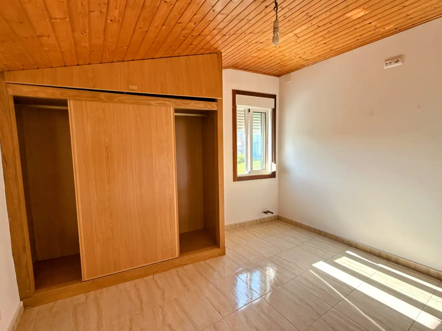 Dormitori de Casa o xalet en venda en Carballo amb Terrassa
