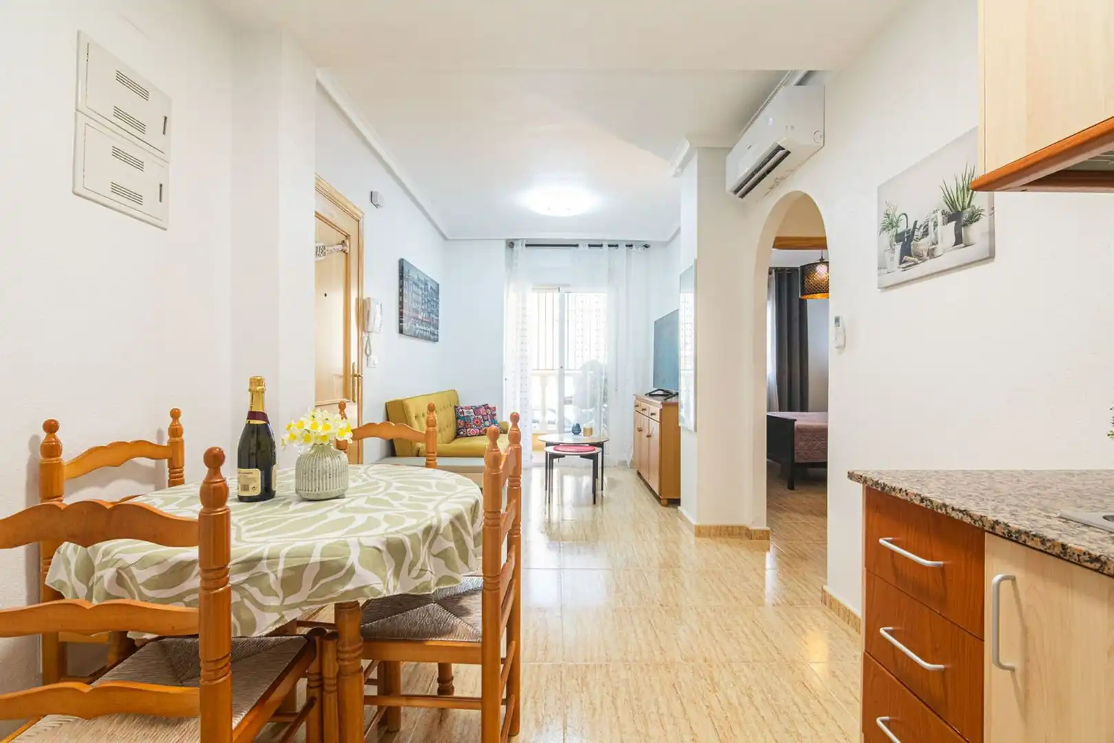 Appartamento con ascensore in vendita a Calle Formentera del Segura 84, imagen 8