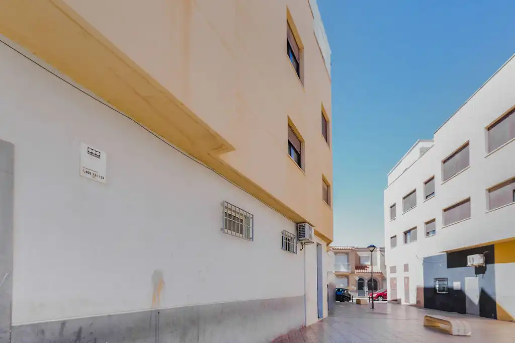 Vista exterior de Pis en venda en El Ejido