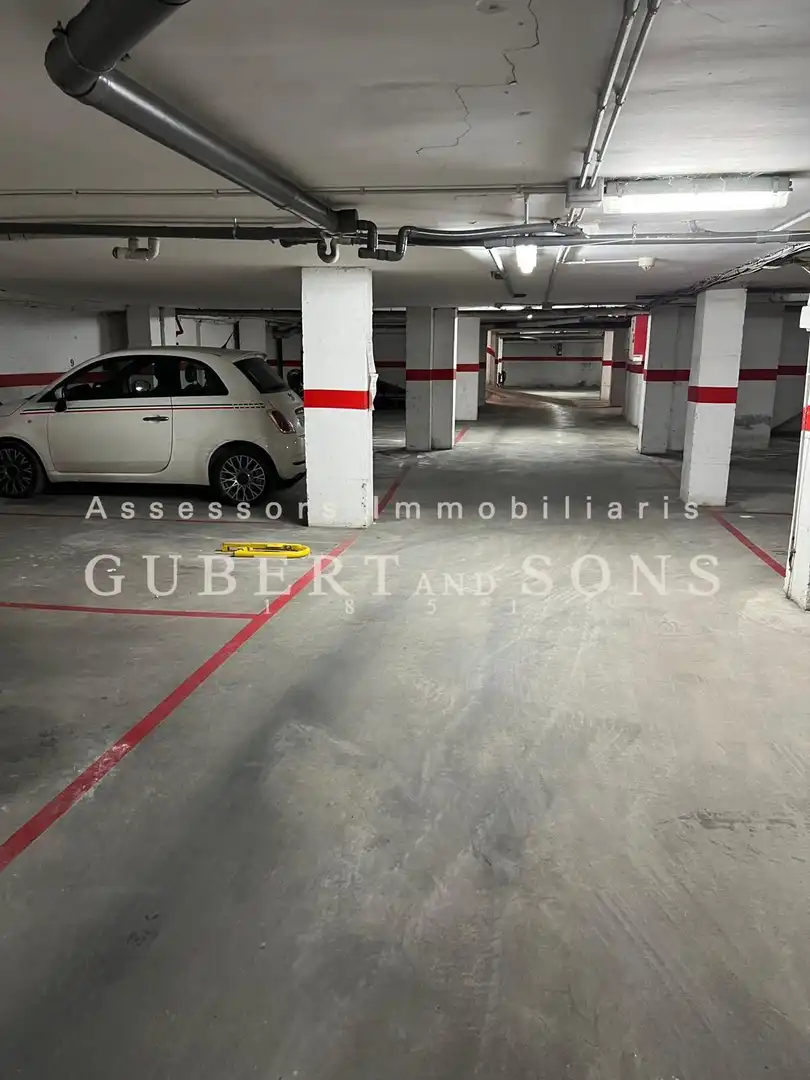 Parkplatz von Garage zum Verkauf in Palamós