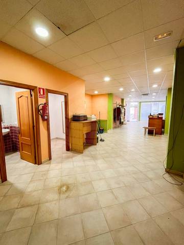 Local comercial en Venta en Calle Juan Carlos I, 50 en Cártama pueblo