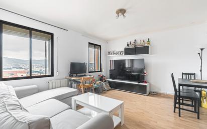 Living room of Flat for sale in  Barcelona Capital  with Heating