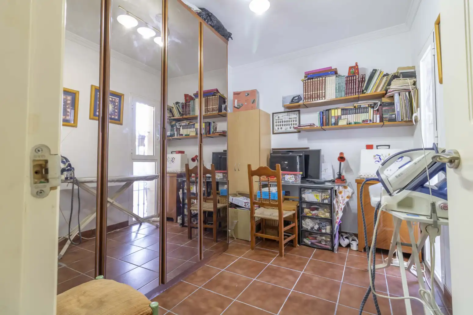 Dormitori de Casa o xalet en venda en Alcalá de Guadaira amb Aire condicionat, Terrassa i Piscina