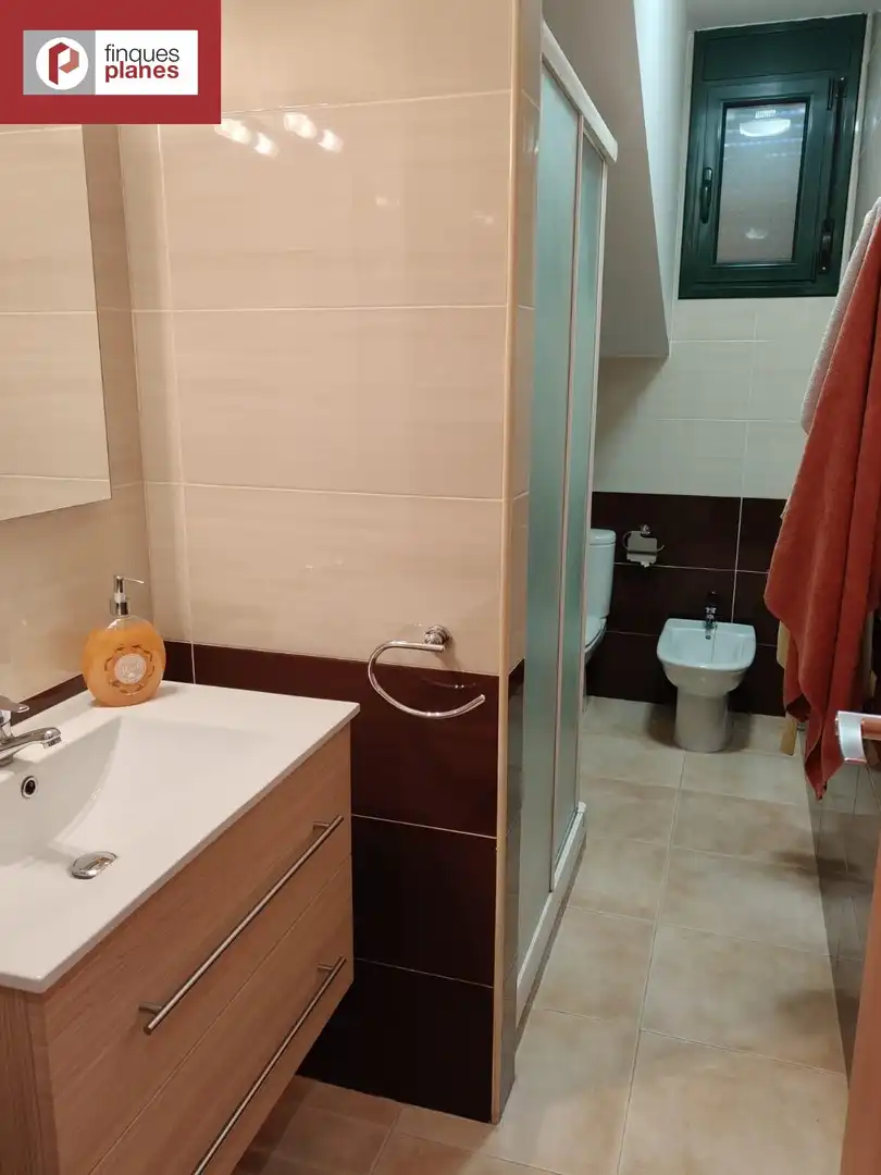 Baño de Dúplex en venta en Les Valls de Valira con Calefacción, Terraza y Amueblado