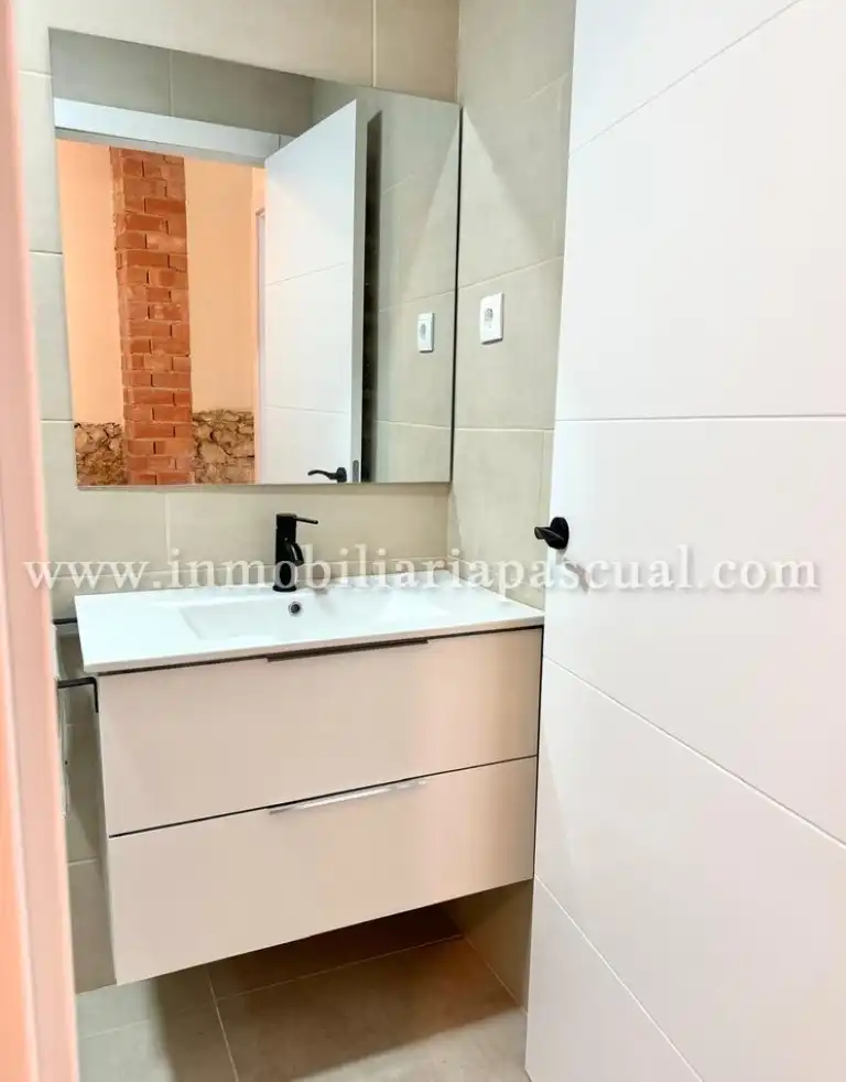 Bathroom of Houses for sale in Beniarrés