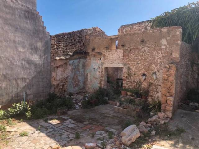 Terreno industrial en Venta en Calle Sant Francesc en Benifairó de la Valldigna