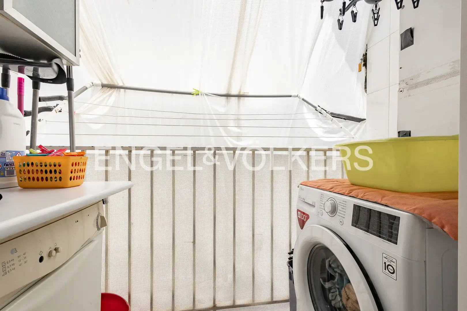 Balcony of Attic for sale in L'Hospitalet de Llobregat  with Air Conditioner, Heating and Parquet flooring