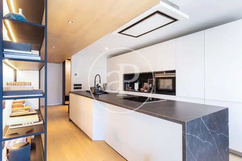 Kitchen of Flat for rent in Valencia  with Air Conditioner, Heating and Terrace