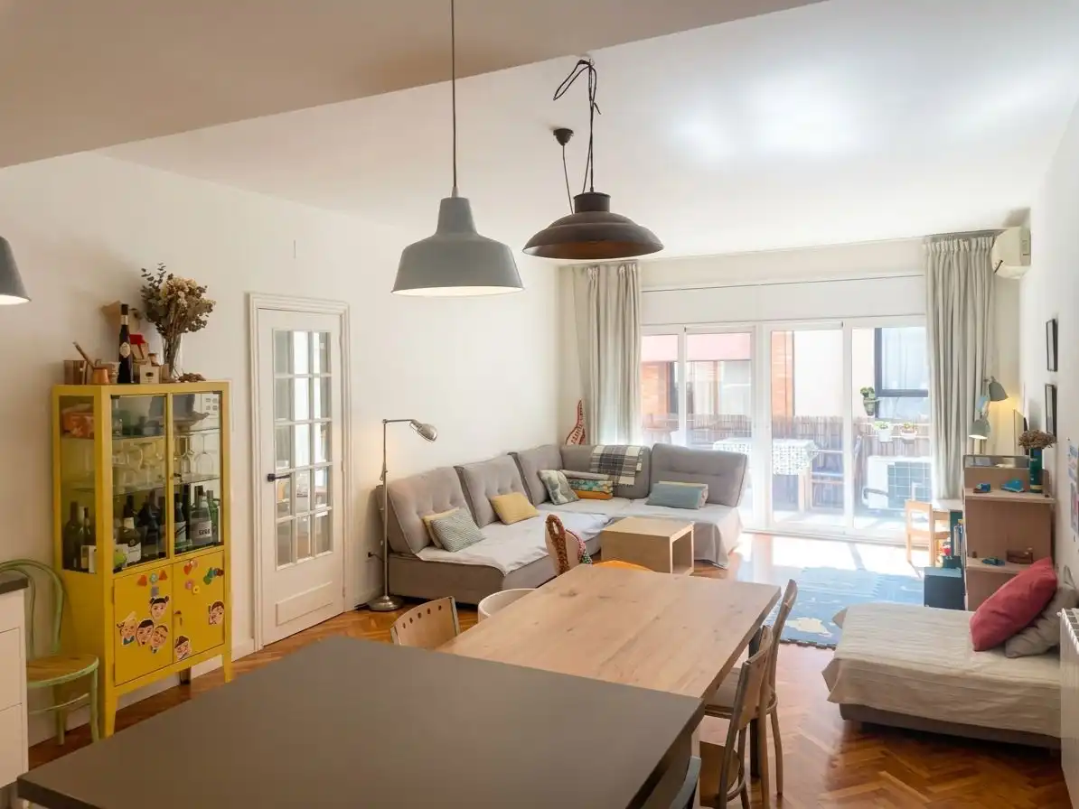 Sala d'estar de Pis en venda en  Barcelona Capital amb Aire condicionat, Terrassa i Balcó
