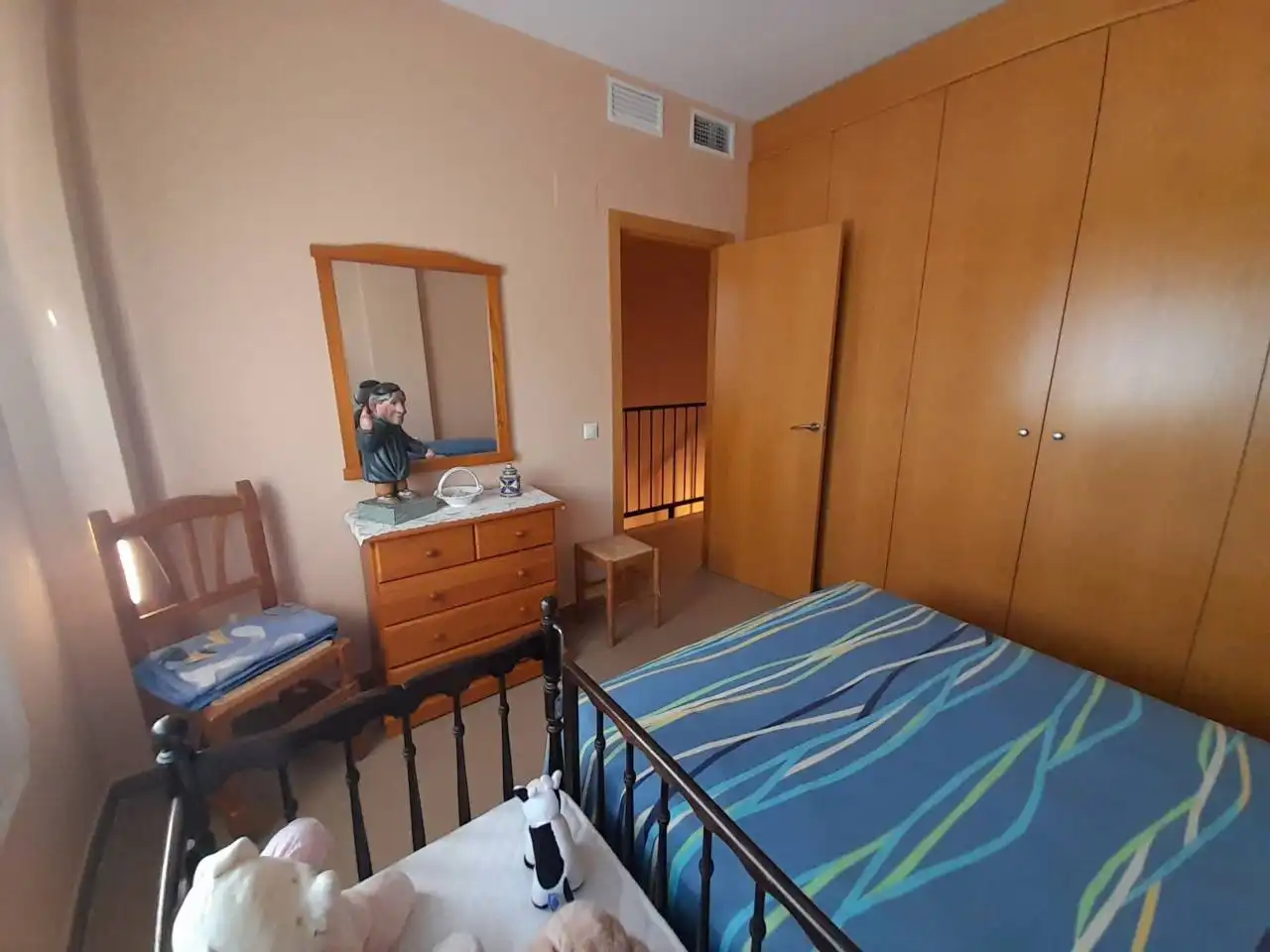 Habitación de Casa adosada en venta en Alborache