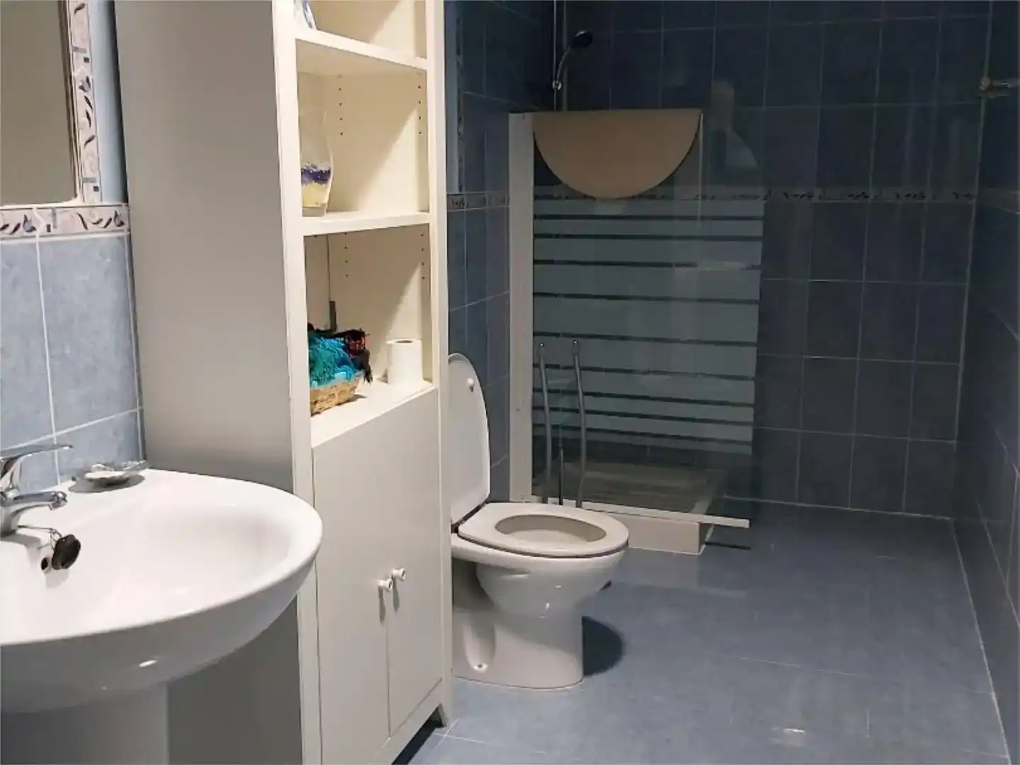Bany de Oficina de lloguer en Camas