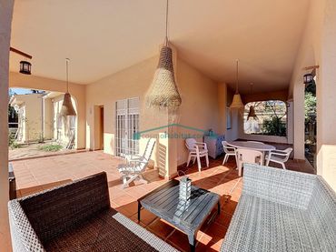 Chalet con jardín en venta en La Cañada