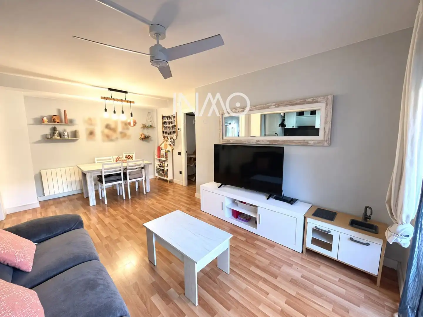 Sala d'estar de Pis en venda en Rubí amb Aire condicionat, Calefacció i Terrassa