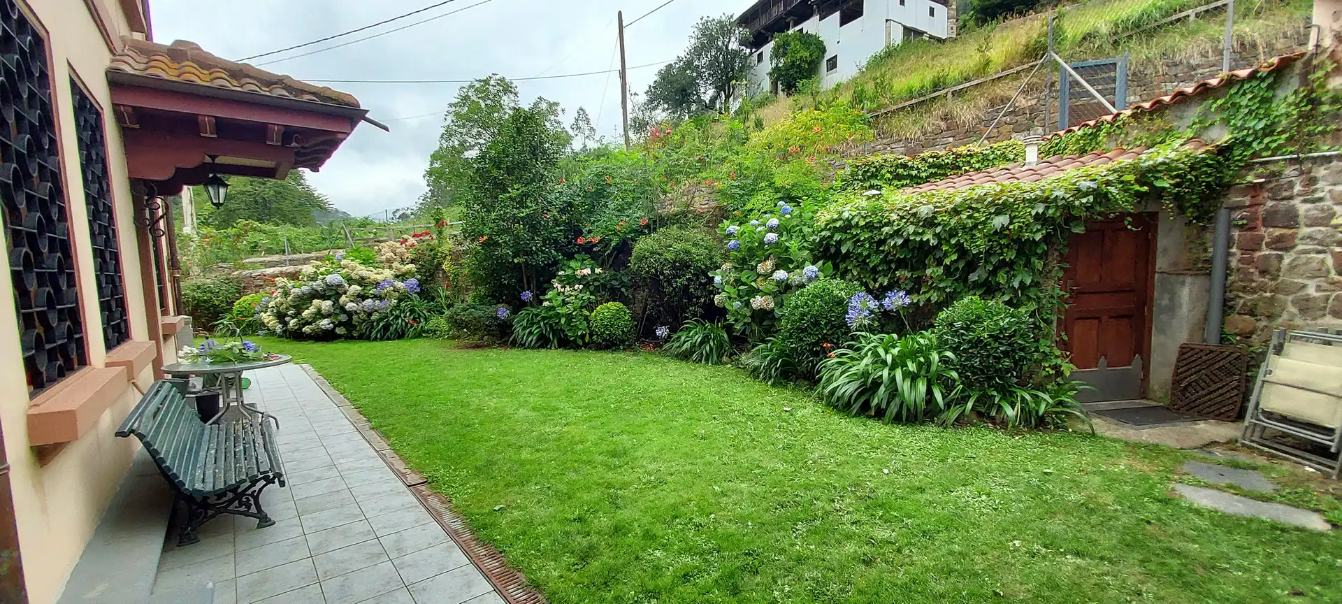 Jardí de Finca rústica en venda en Salas amb Calefacció, Jardí privat i Parquet