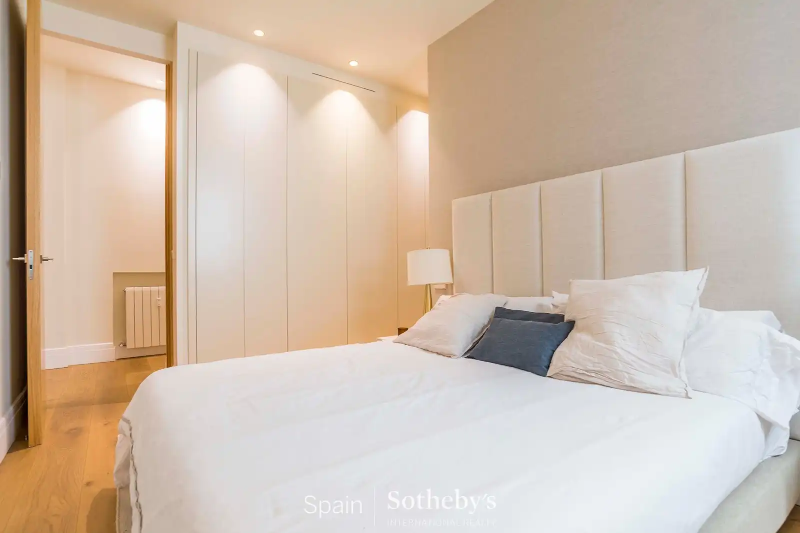 Habitación de Apartamento en venta en Madrid con Aire acondicionado, Calefacción y Terraza