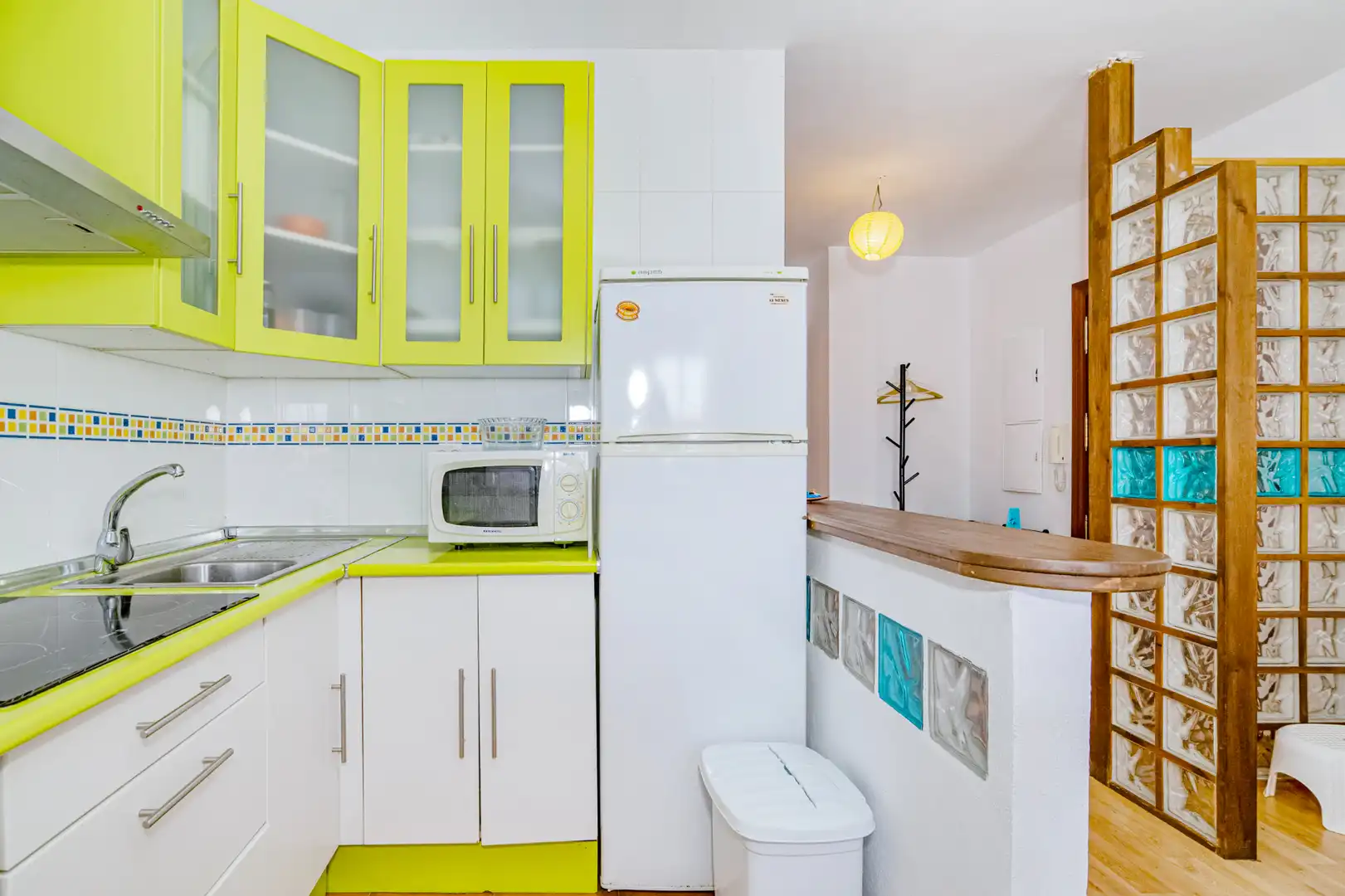 Cuina de Apartament en venda en Las Gabias amb Traster i Moblat