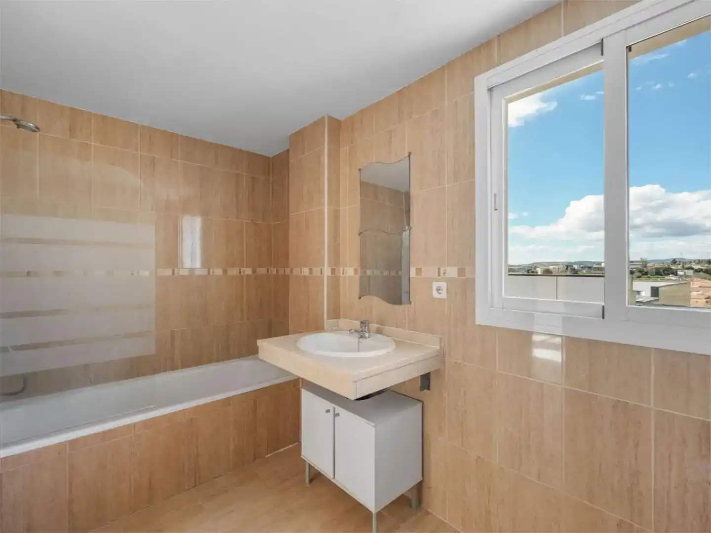 Badezimmer von Wohnung zum Verkauf in Fuengirola mit Schwimmbad