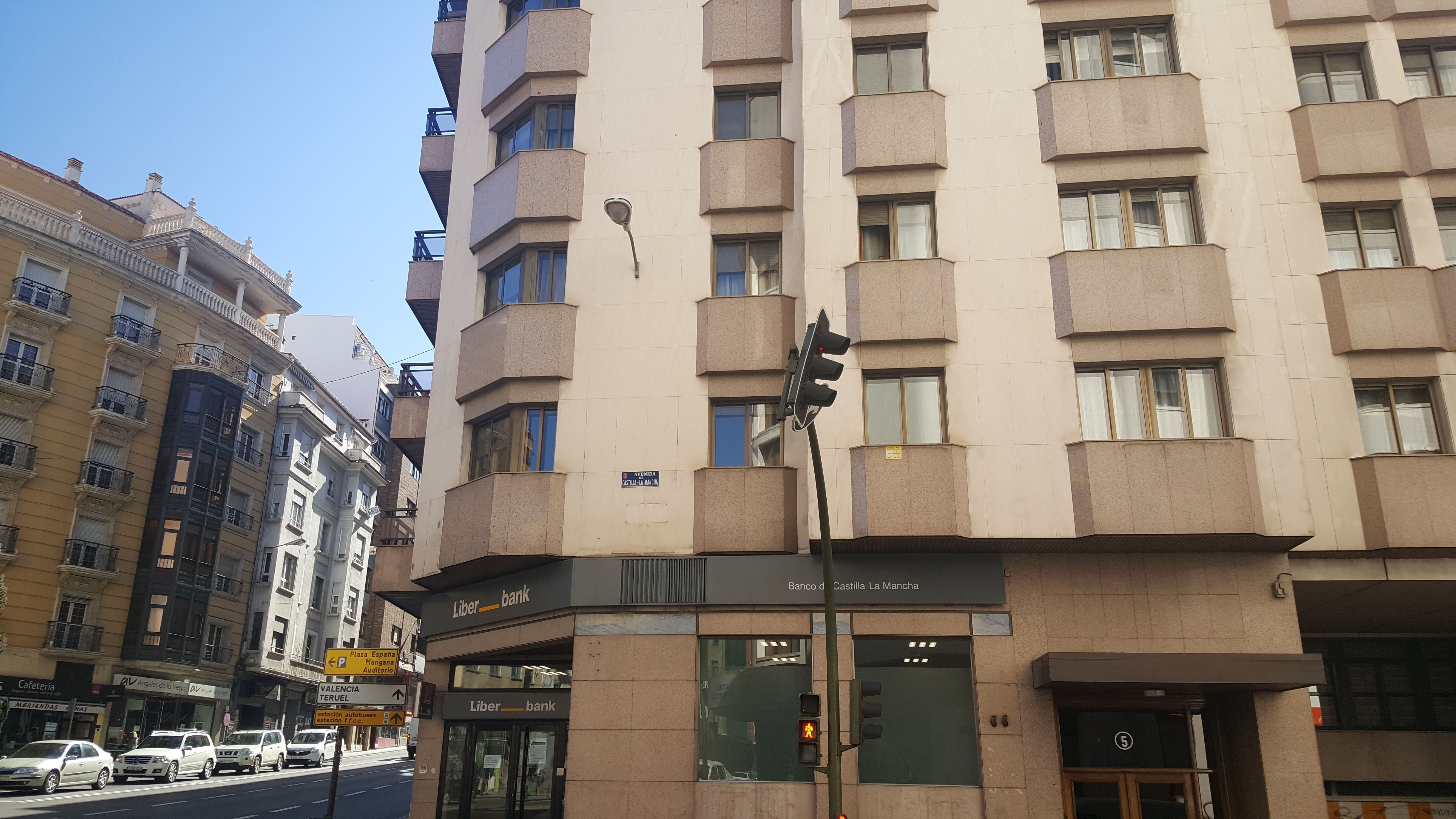 Vista exterior de Pis en venda en Cuenca Capital amb Balcó