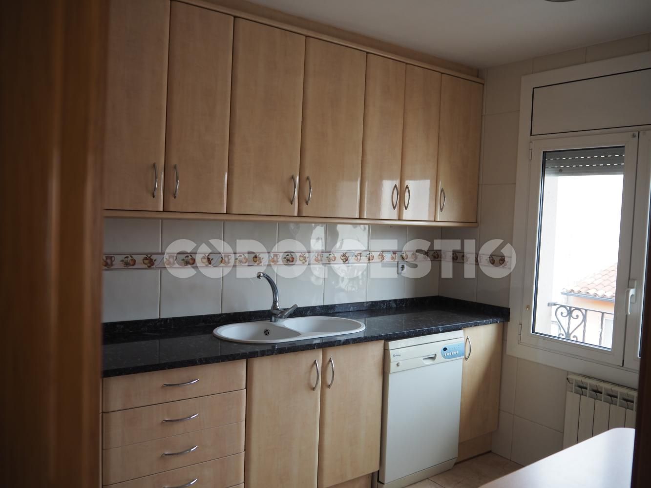 Kitchen of Flat for sale in Manlleu  with Balcony