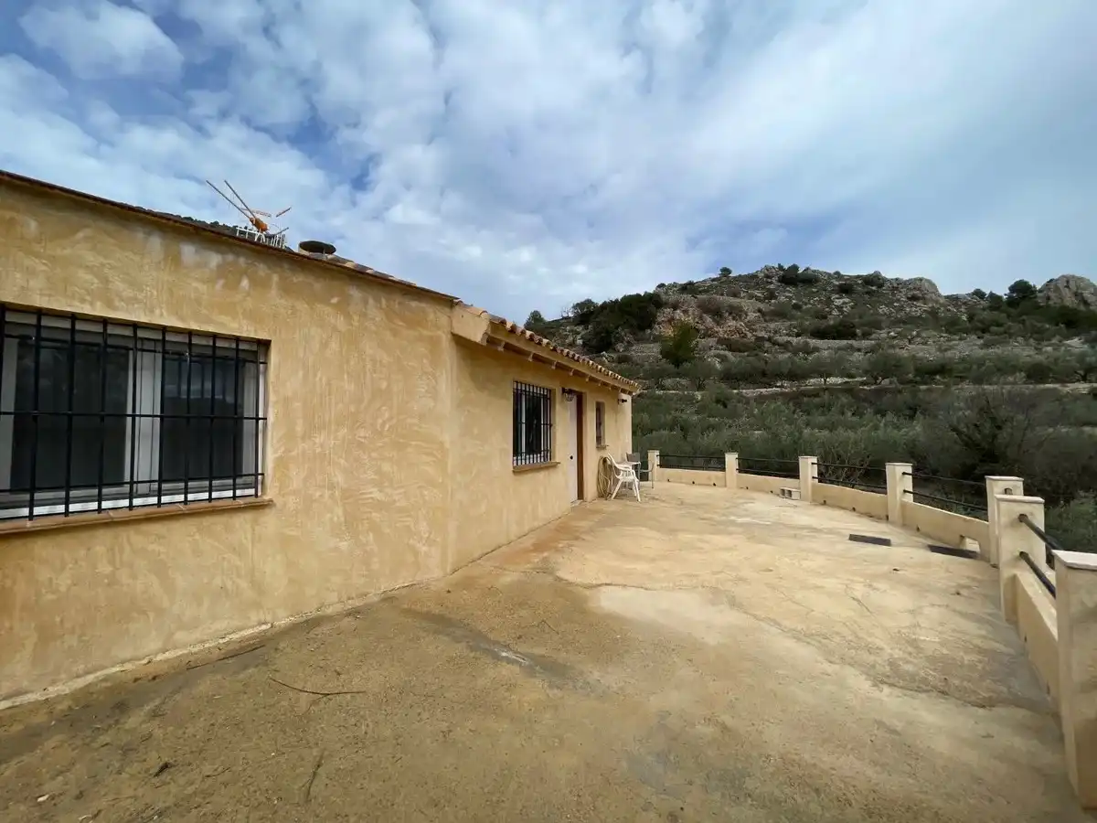 Maison rustique avec jardin à vendre à Confrides, imagen 3