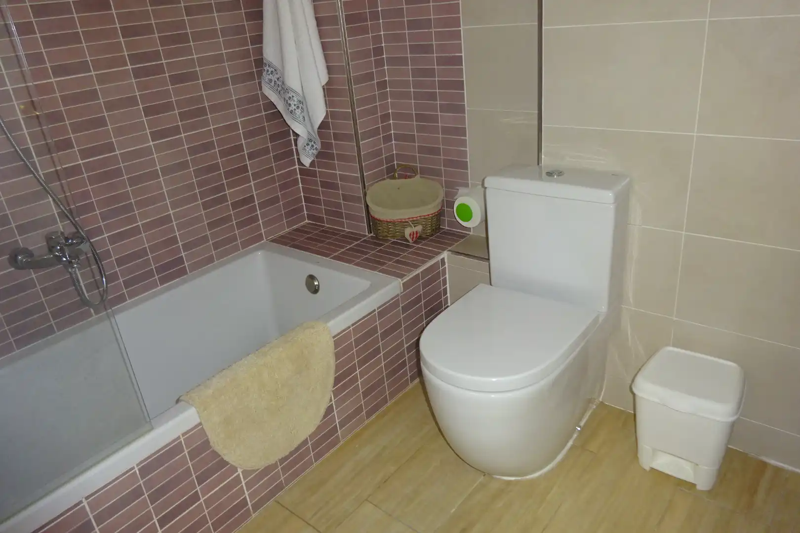 Flat for rent in Carrer de Bordeus, Barri de les Corts